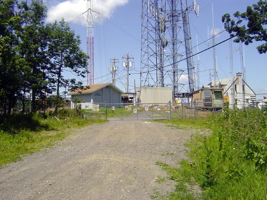 Access gate to transmitter site