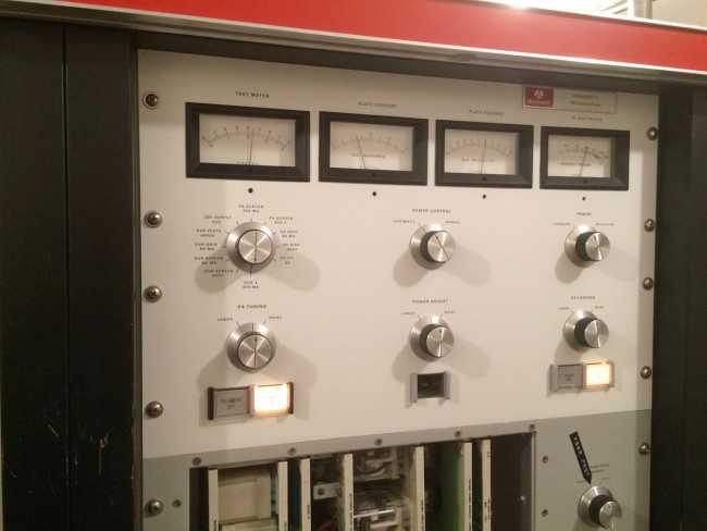 Collins 831F2 transmitter