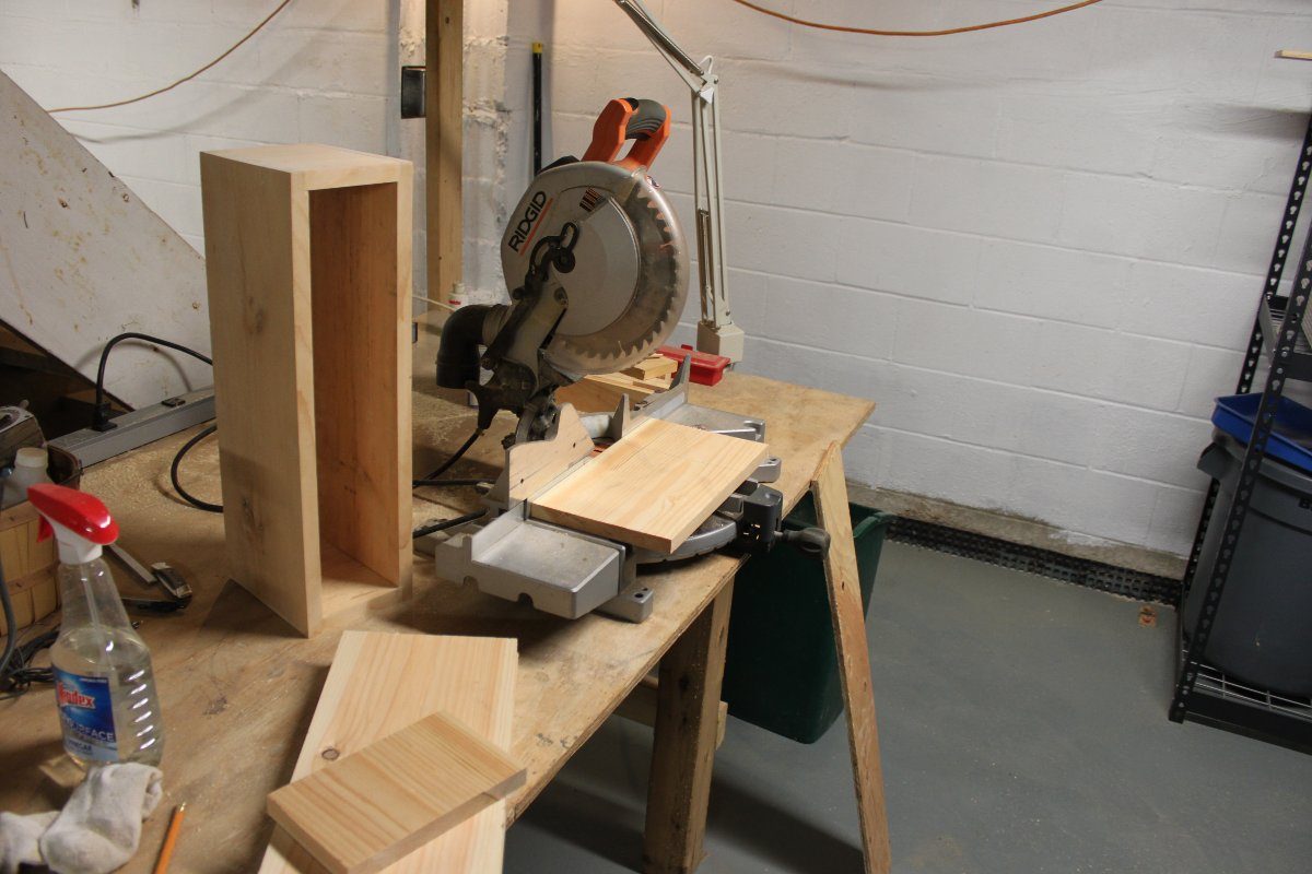 Making cuts for speaker boxes