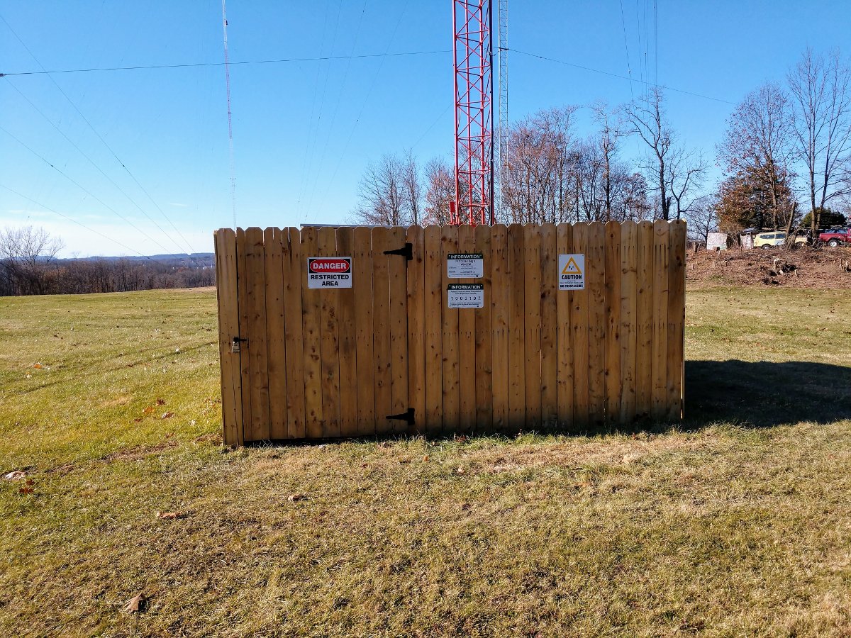 WBNR tower, with translator antenna side mounted at 390 feet AGL